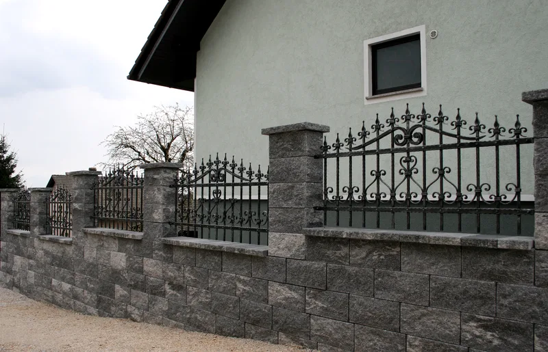 Kovana ograja Predoslje